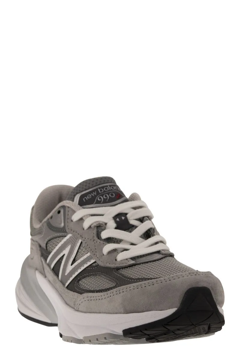 990 - SNEAKERS