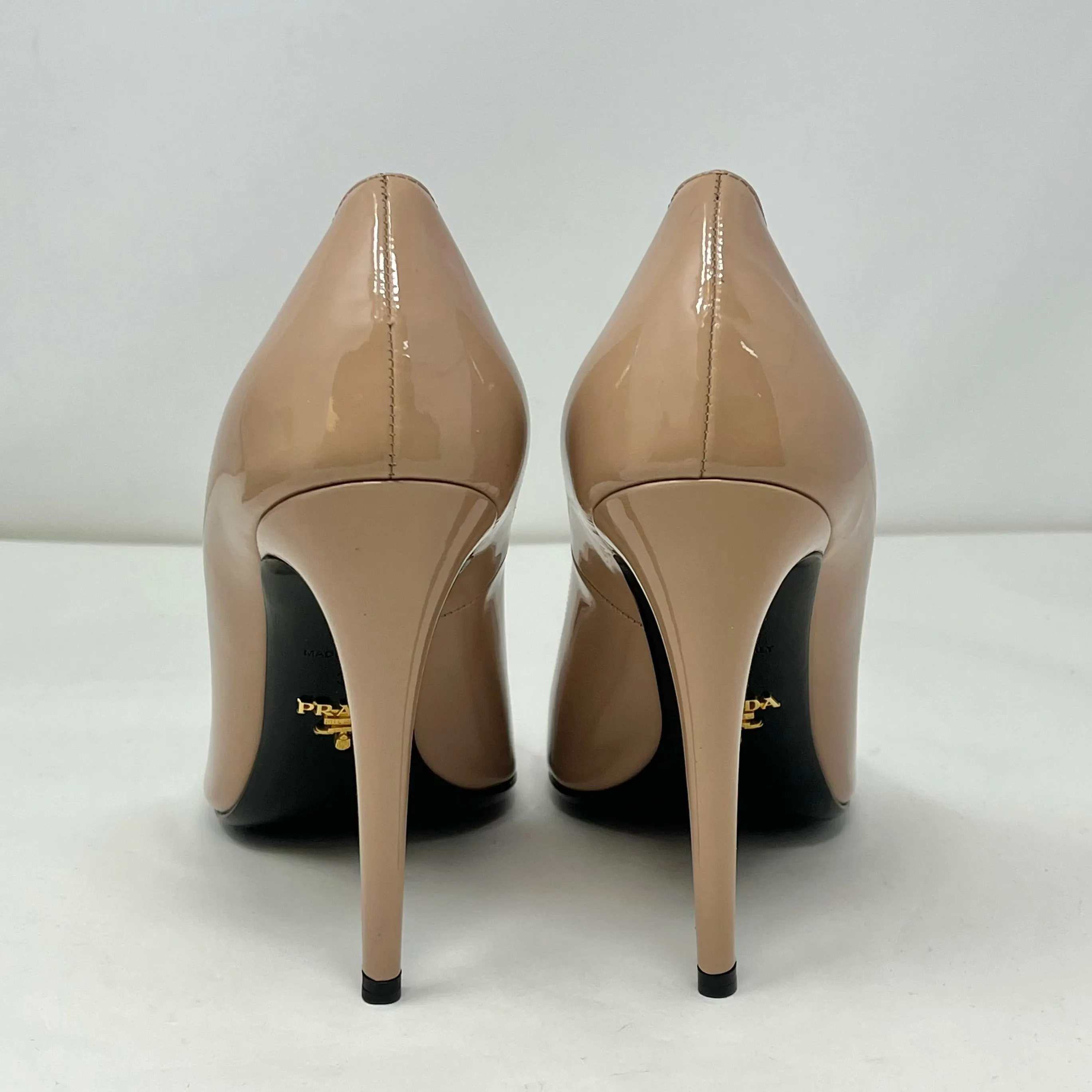 Prada Pumps